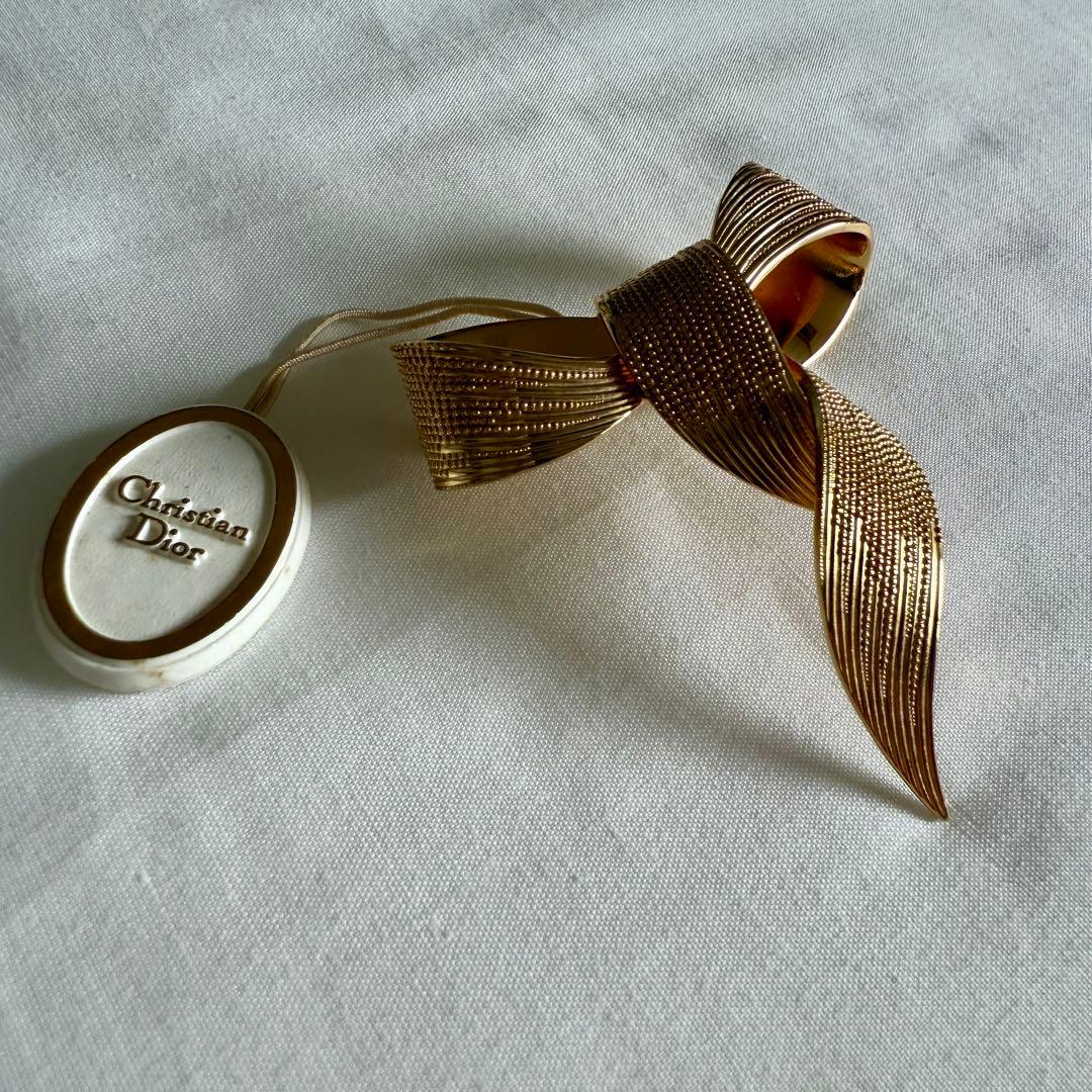 Christian Dior＊ゴールドリボンブローチ