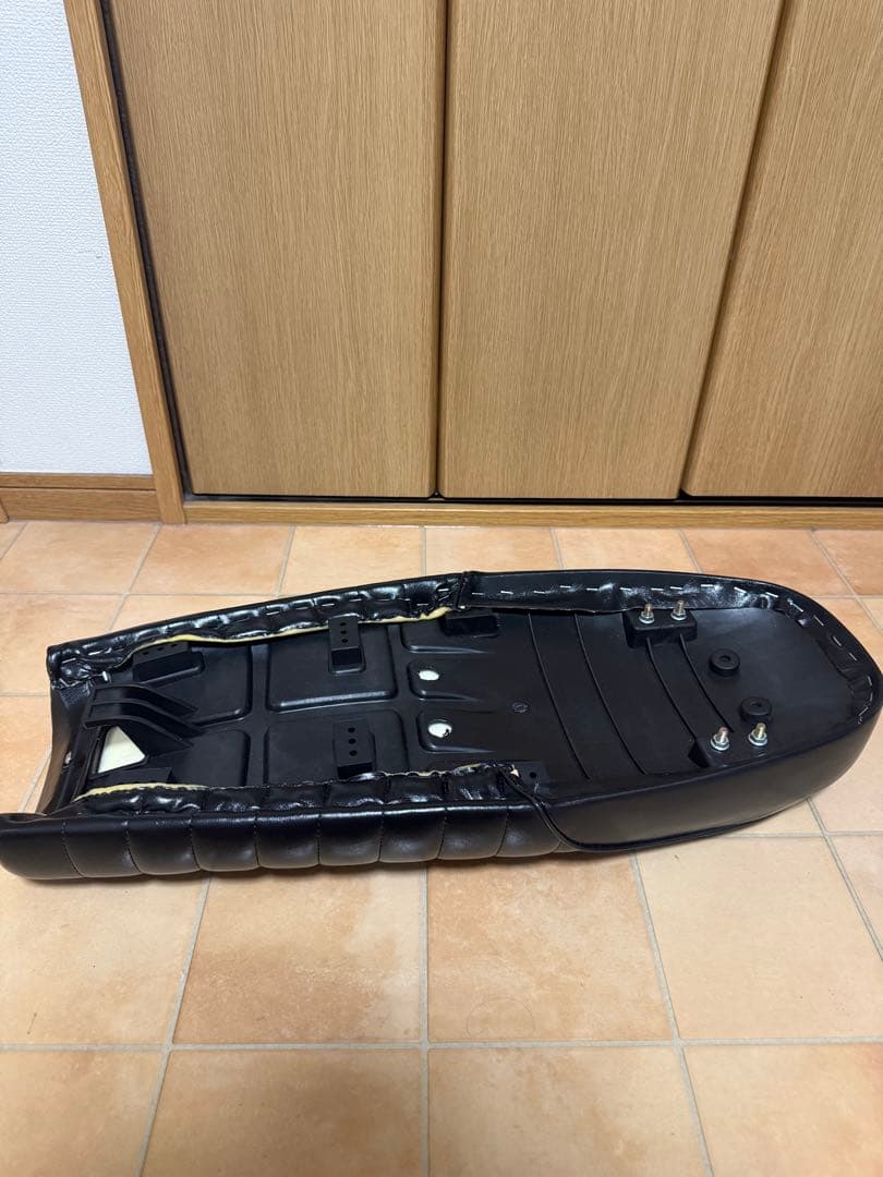 SR400 バイク　シート