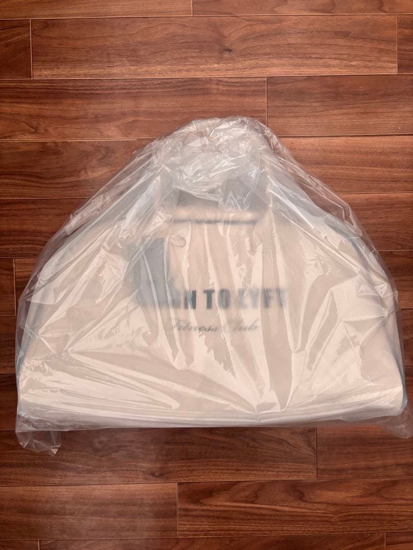 BORN TO LÝFT ENAMEL GRIP BAG