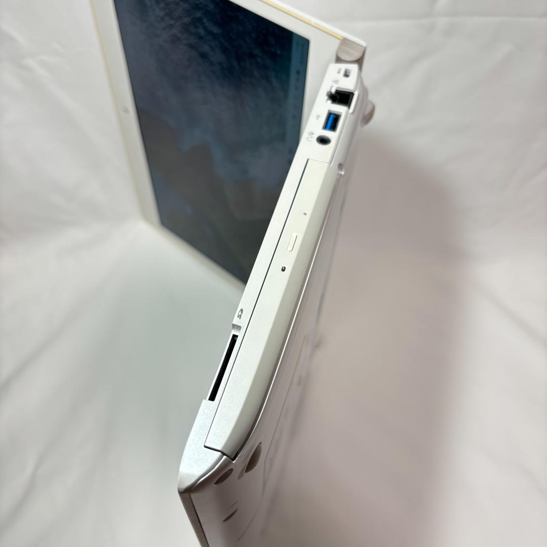 X095【美品】13.3型FHD/i3第4世代/8GB/256GB/DVD-RW