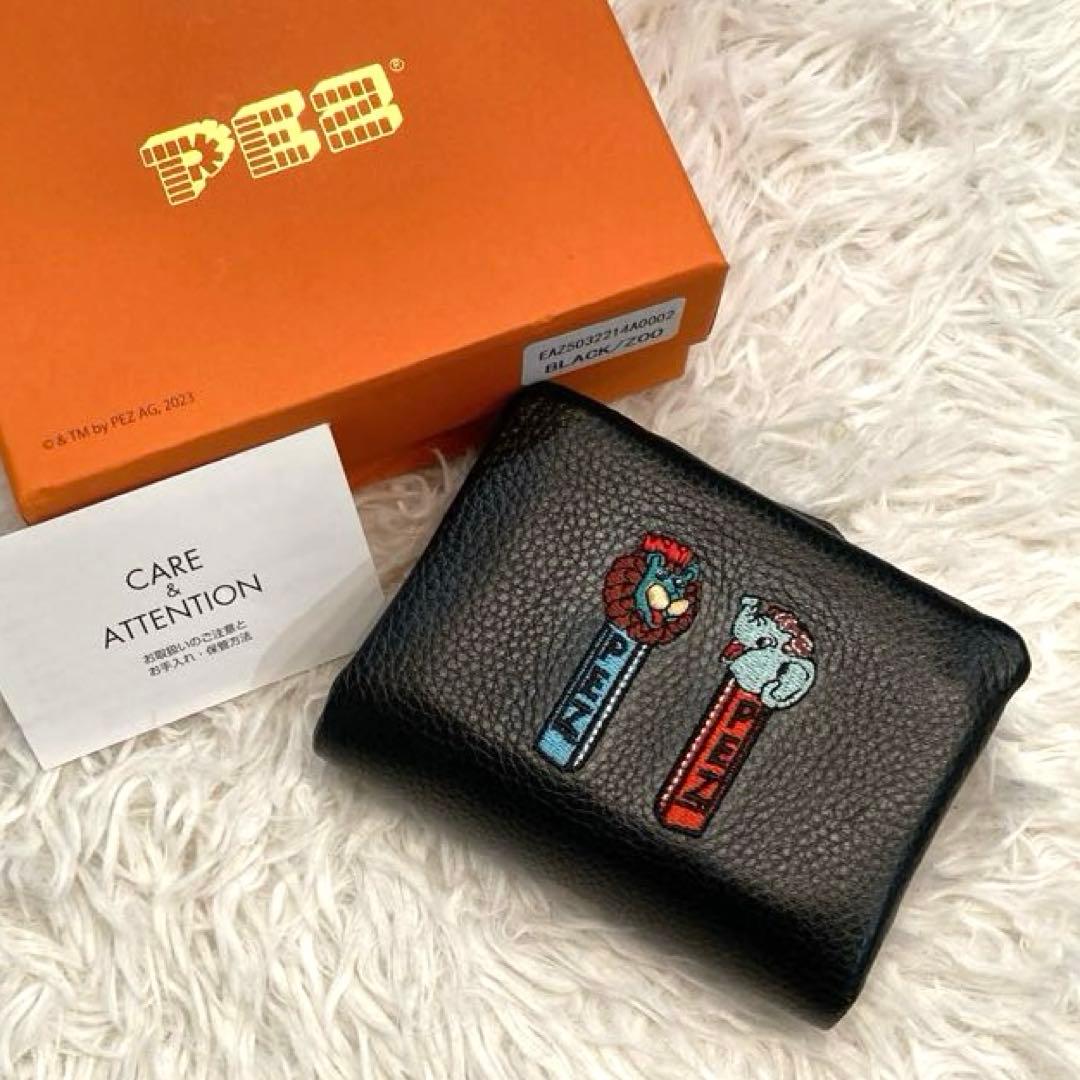 【美品】ear PAPILLONNER×PEZ 刺繍　二つ折り財布 黒