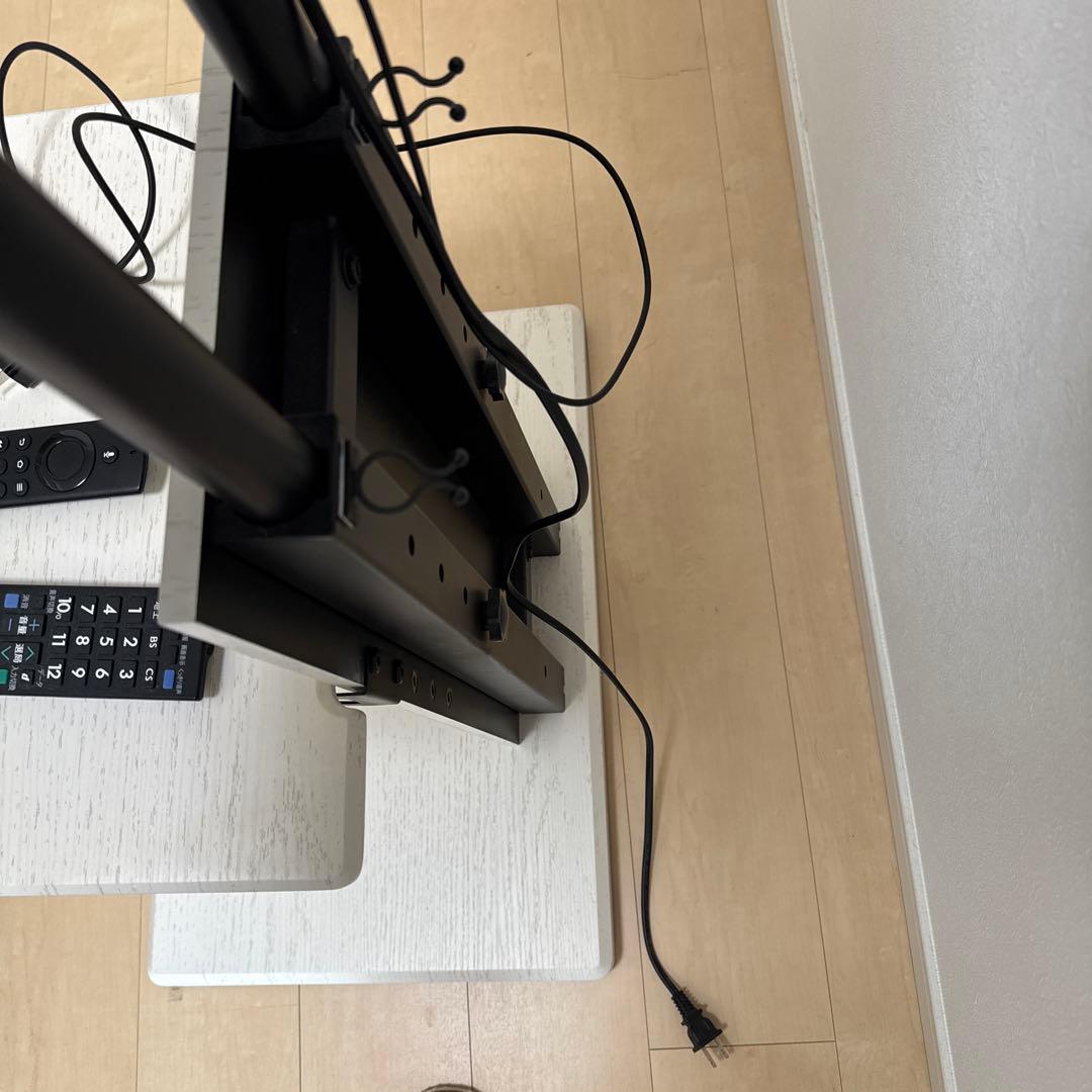 32インチ型液晶テレビ(Fire TV Stick、テレビスタンド付き)