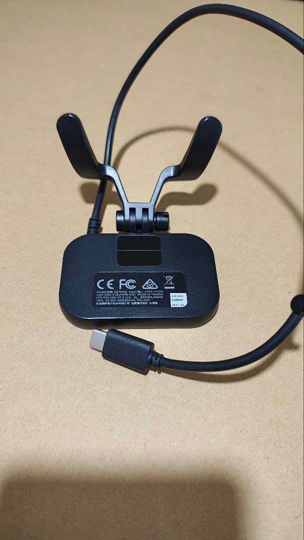 HTC Vive Facal Tracker フェイシャルトラッカー