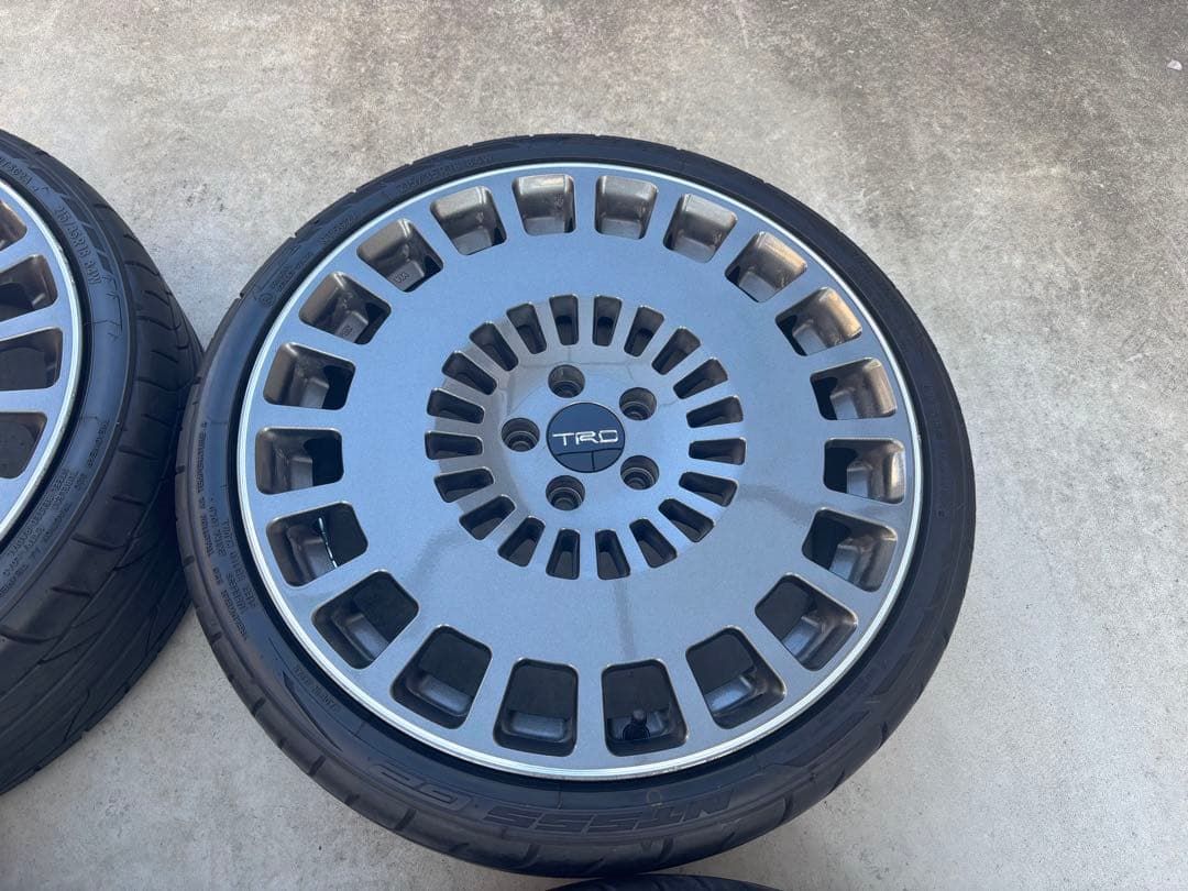 TRD タイヤ4本18x7.5 5H +48PCD100