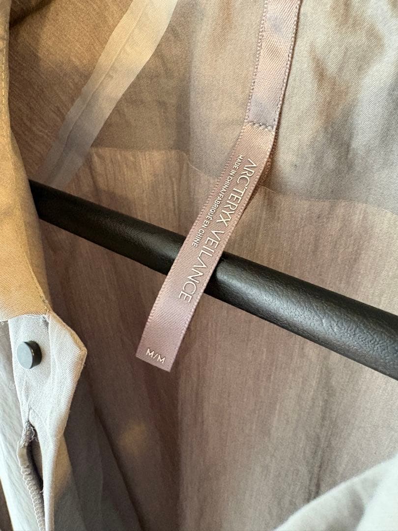 美品！ヴェイランス　コンポーネントオーバーシャツ　M ジップシャツ　グレー