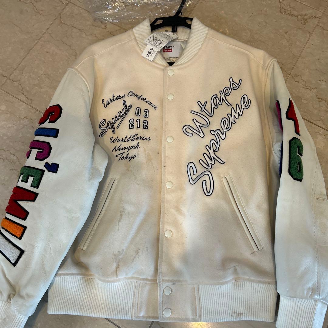 Supreme 刺繍入りホワイトジャケット