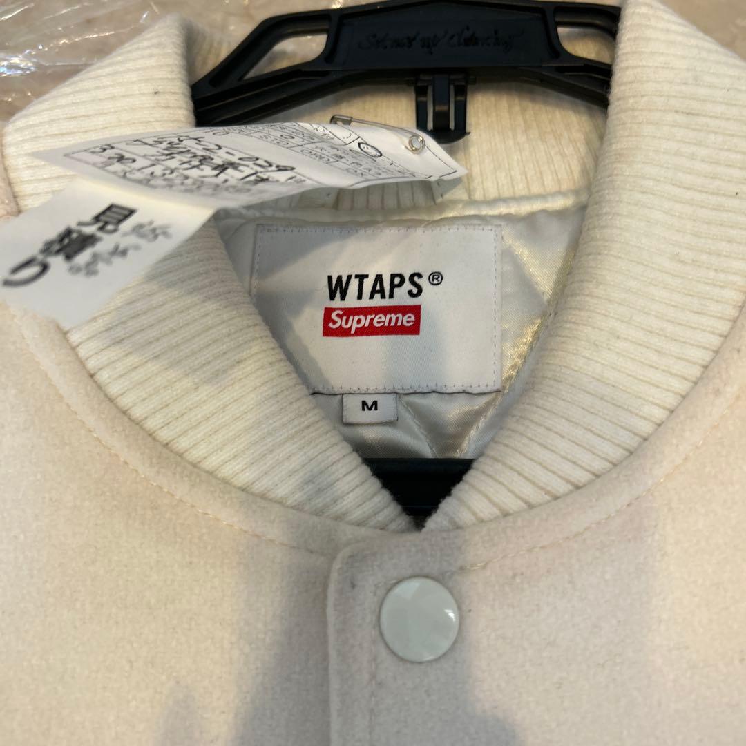 Supreme 刺繍入りホワイトジャケット