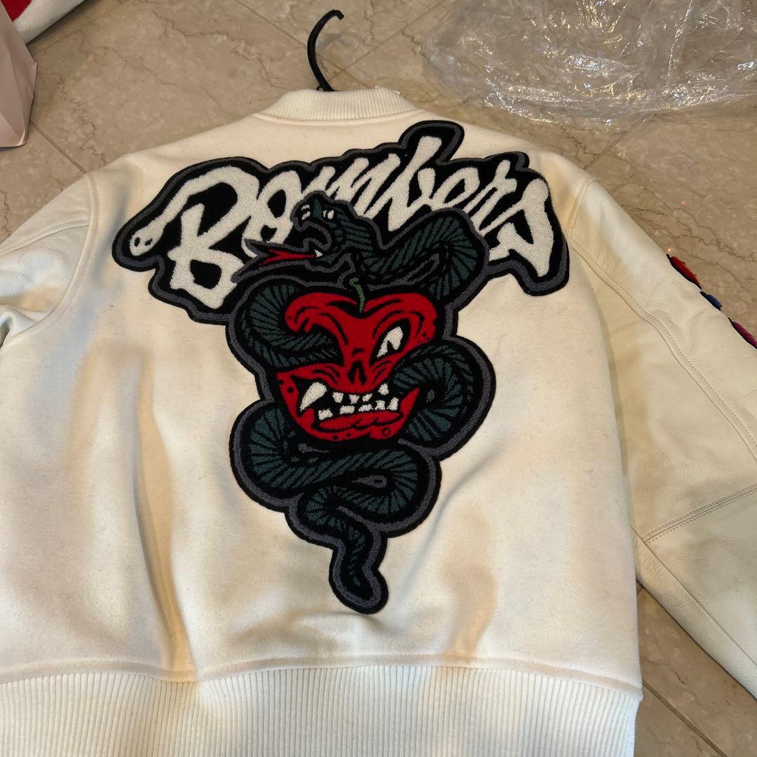 Supreme 刺繍入りホワイトジャケット