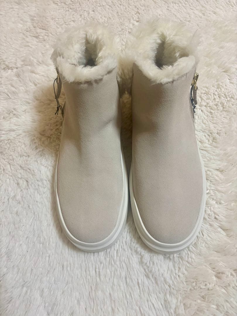 Cole Haan スエード ムートンブーツ ライトグレー