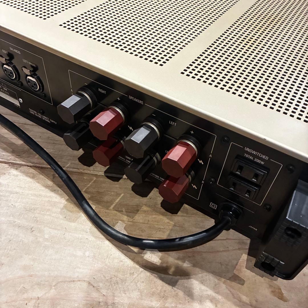 【即決可】Accuphase P-11 ステレオパワーアンプ(送料込)