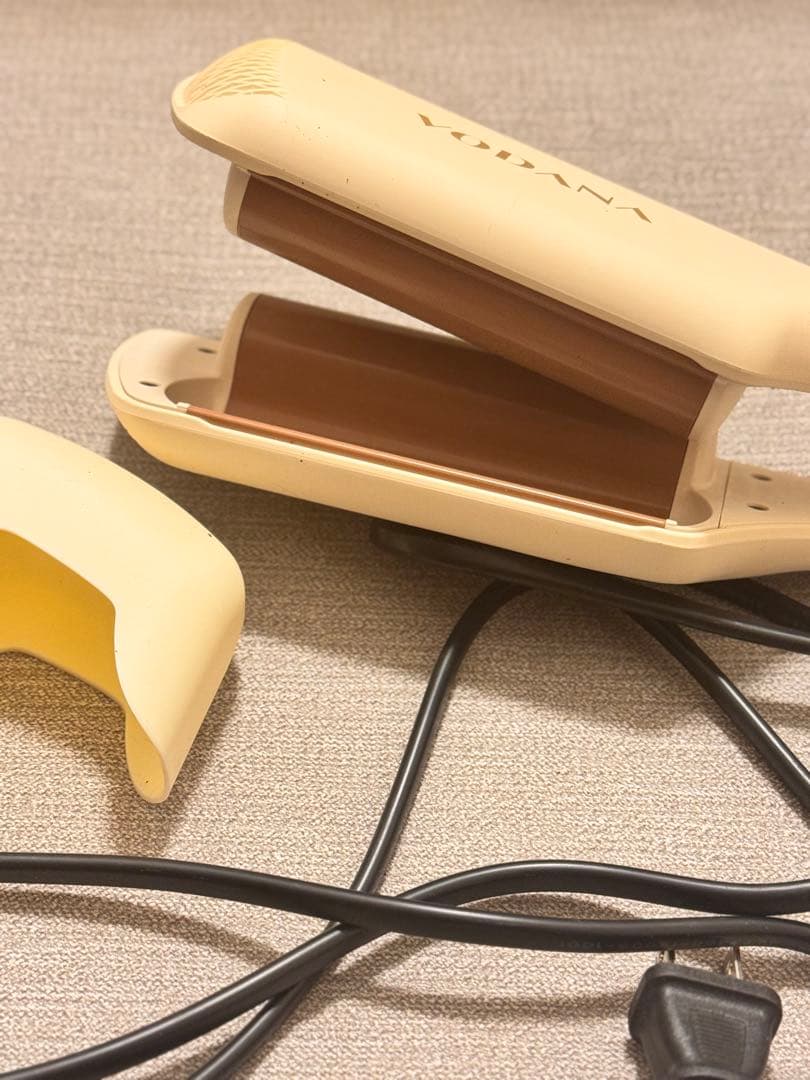 VODANA ヘアアイロン6点セット SALONIAバッグ、ブラシ付