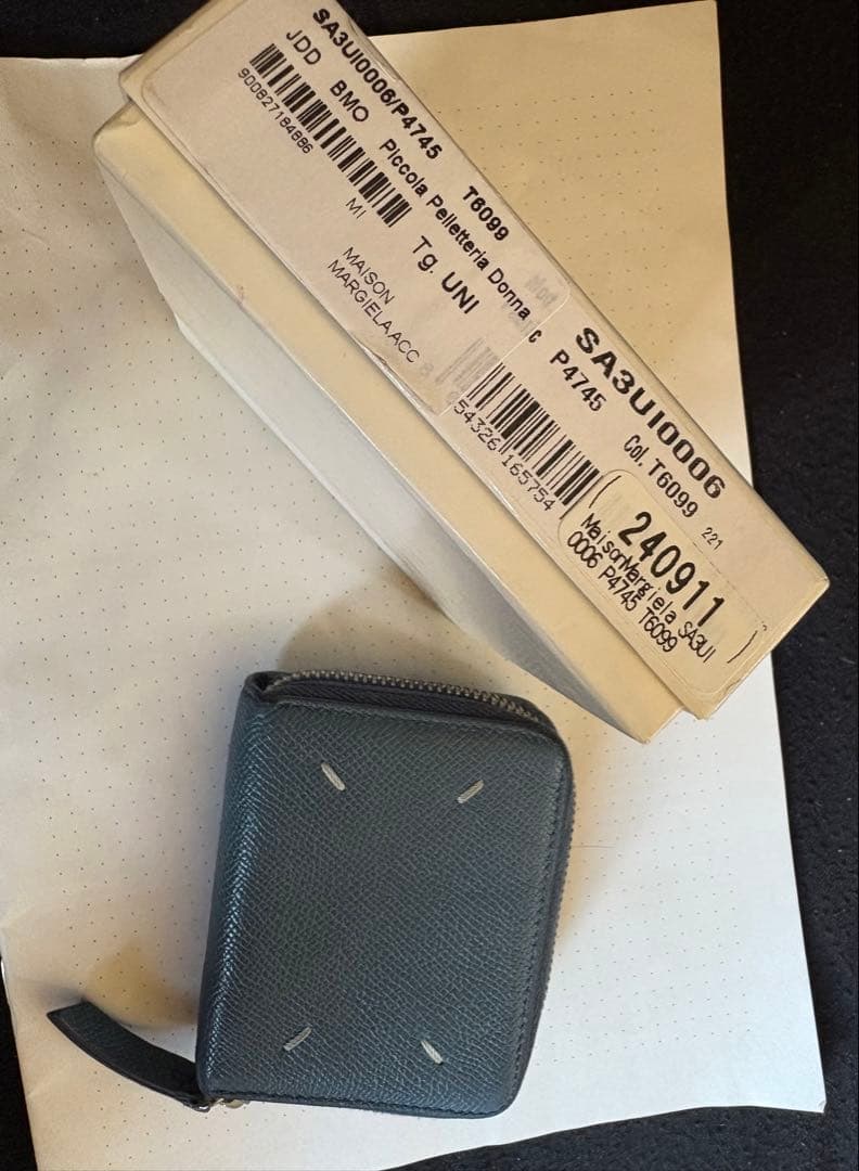 メゾンマルジェラ ジップアラウンド コンパクトウォレット 財布 青