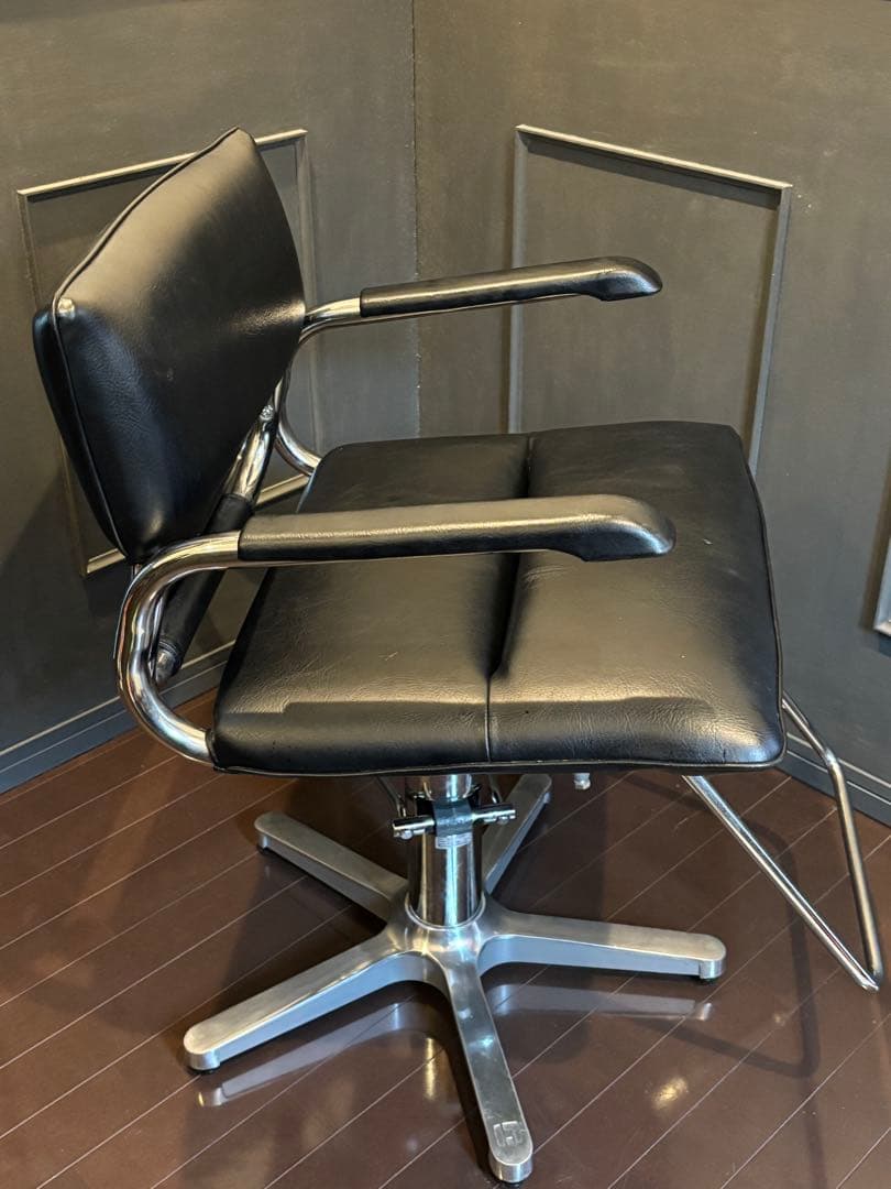 【最安値】タカラベルモントスタイリングチェア