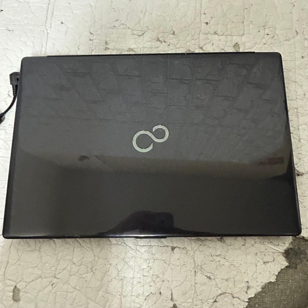 FUJITSU LIFEBOOK Win11 メモリ8GB SSD256GB