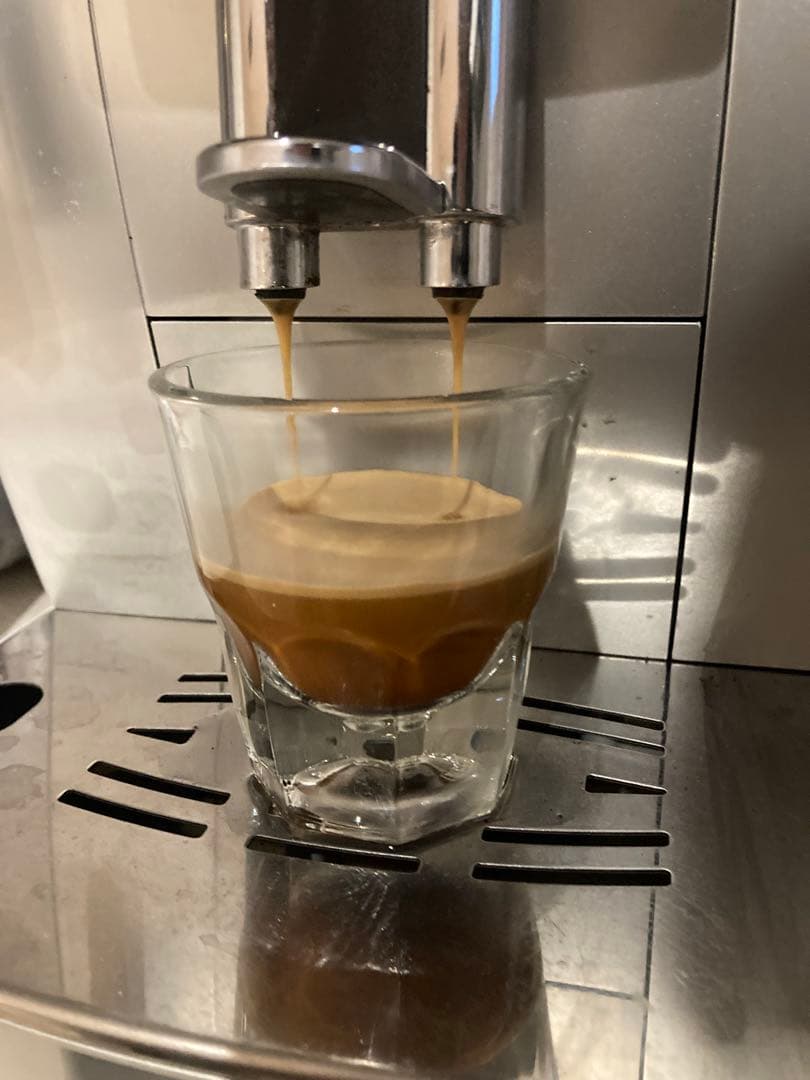 デロンギ・全自動コーヒーマシン　ECAM23420SBN