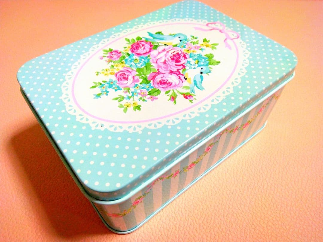 期間限定出品　入手困難　超激レア‼️廃盤　新品green gate ティン缶北欧