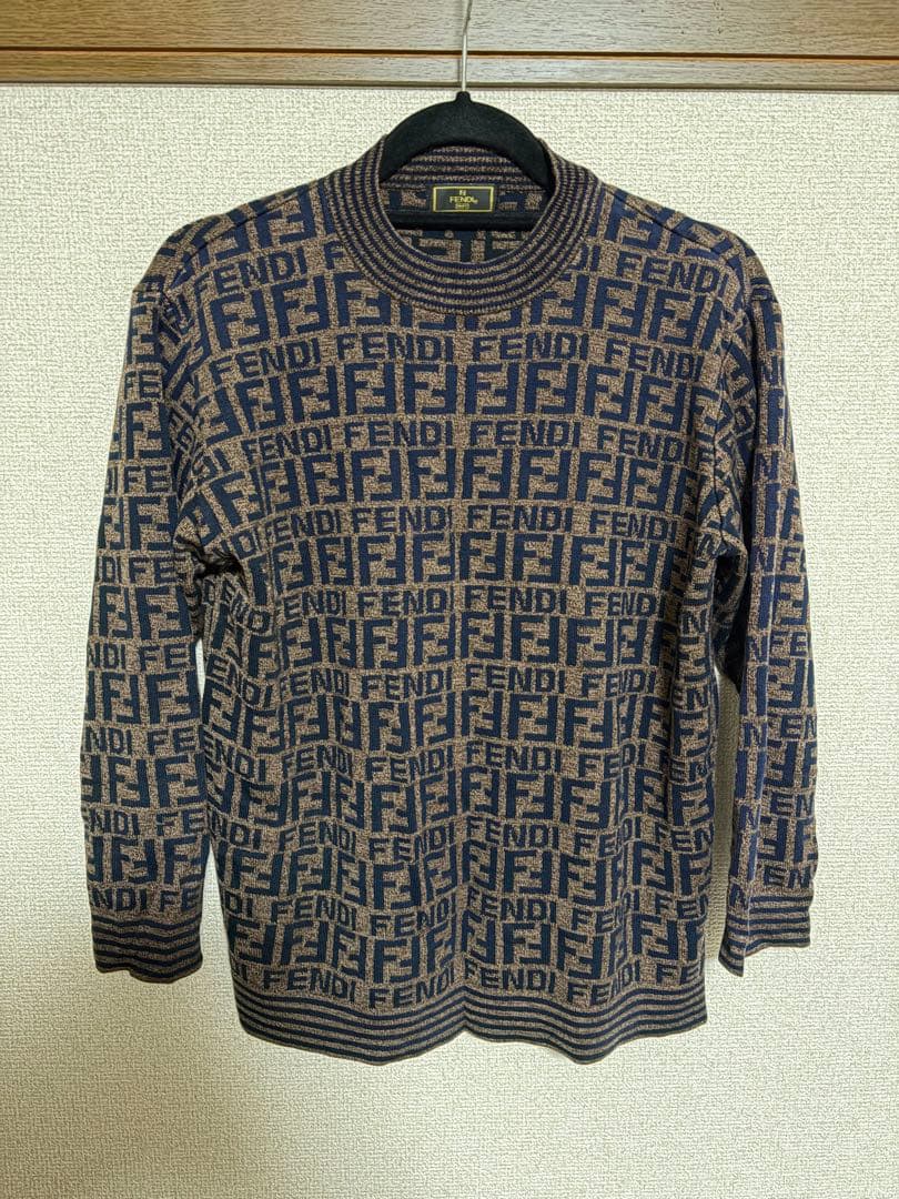 FENDI ロゴニットセーター ネイビー/ベージュ