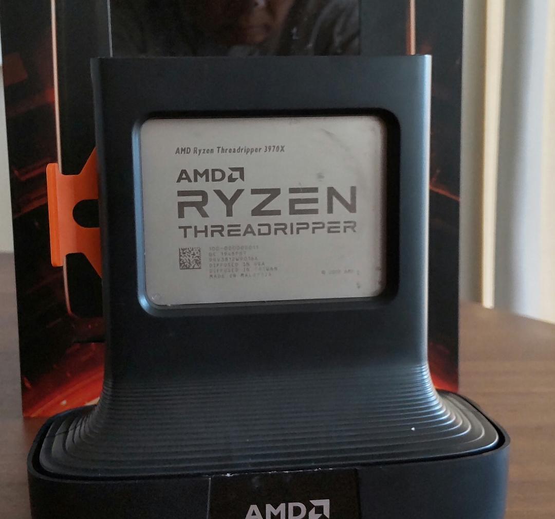 AMD Ryzen Threadripper 3970X 稼働品