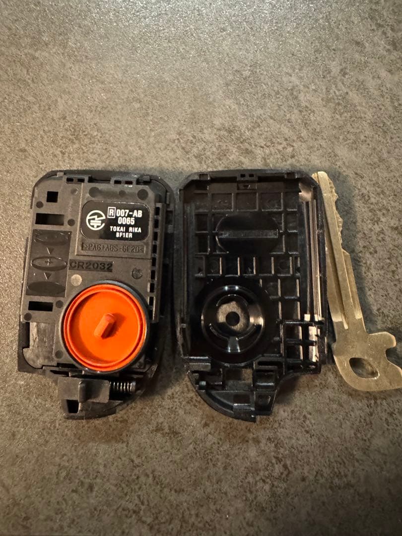 トヨタ 200系ハイエース 純正スマートキー 007-AB0065