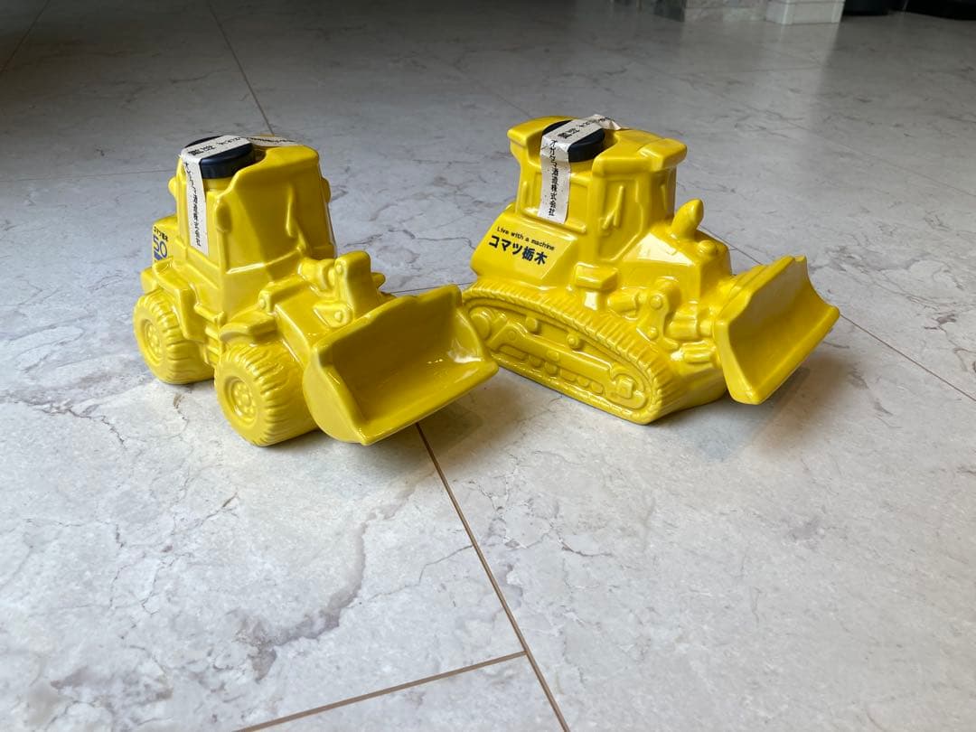 コマツ ブルドーザー型 ホイルローダー型 陶器製 焼酎 セット非売品