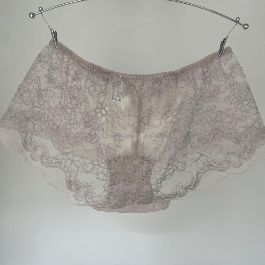 ワコール史上最高メイク　脇高デザインで着やせを叶える リフトシェイプL