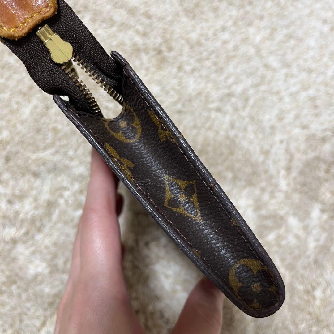 Louis Vuitton ルイ・ヴィトン モノグラム バケット ポーチ