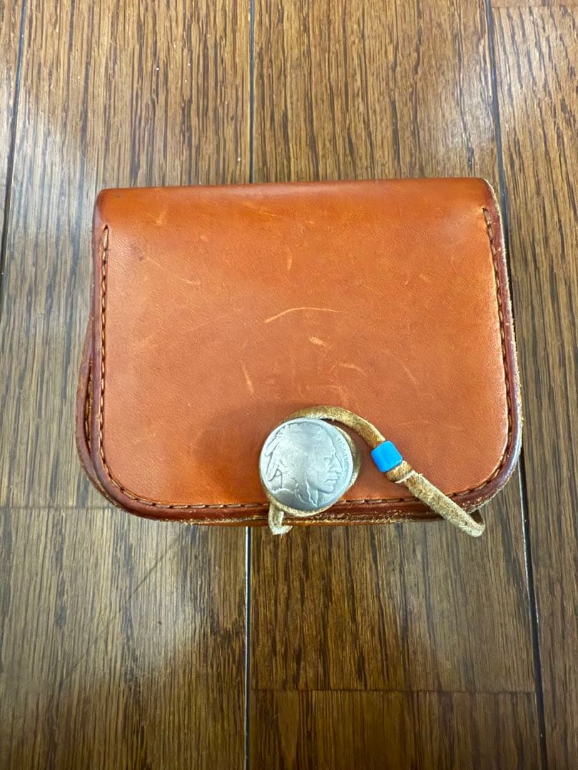 ゴローズ　コンチョ付き角型小銭入れ