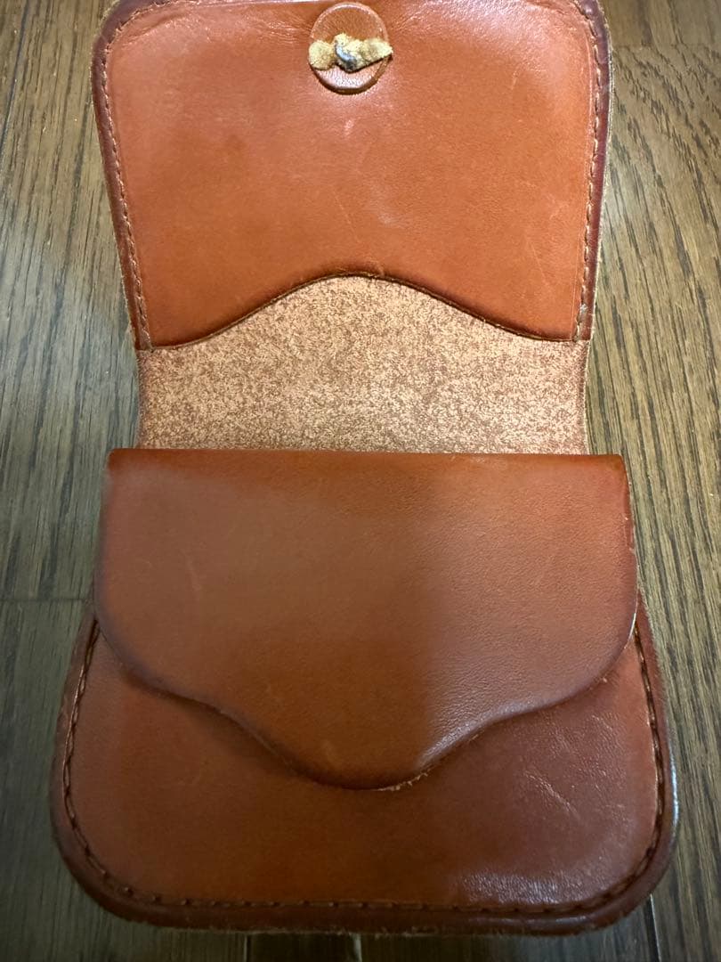 ゴローズ　コンチョ付き角型小銭入れ