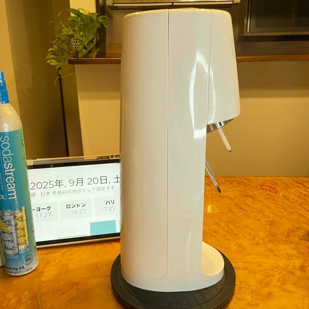 ソーダストリーム スピリットW ガスシリンダー2本 、専用500mlボトル1本付