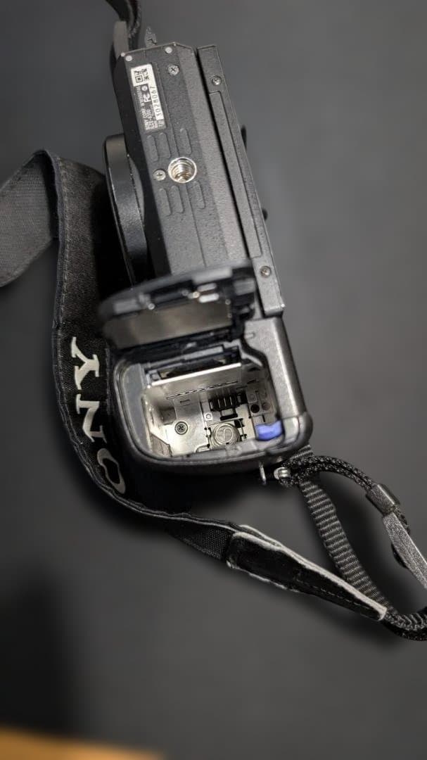 ひ*り様 SONY α6300 デジタル一眼レフカメラ レンズ18-105mm