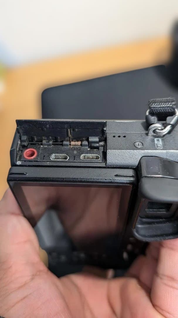 ひ*り様 SONY α6300 デジタル一眼レフカメラ レンズ18-105mm