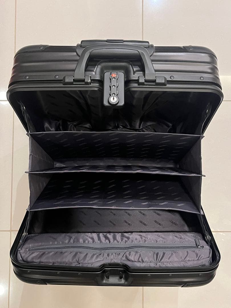 RIMOWA トパーズ 2輪 マットブラック 機内持込可能