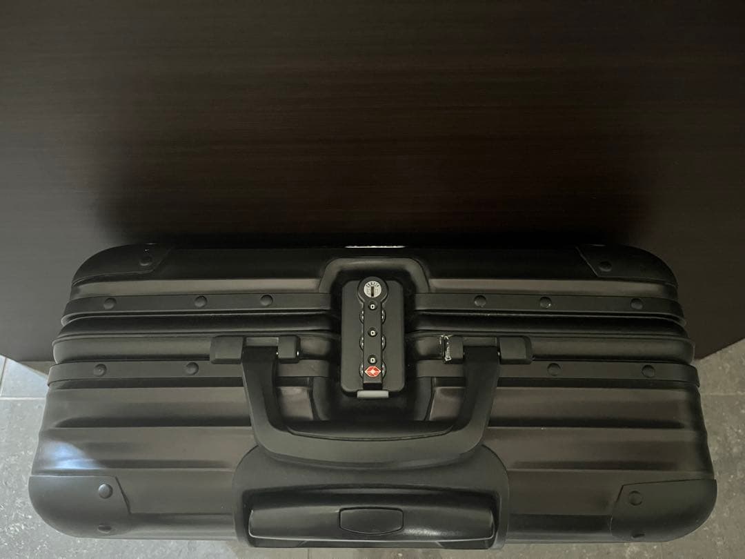 RIMOWA トパーズ 2輪 マットブラック 機内持込可能