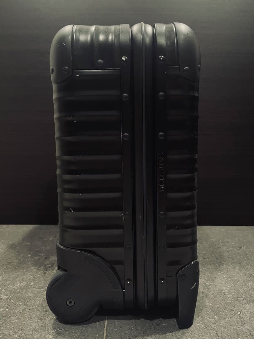 RIMOWA トパーズ 2輪 マットブラック 機内持込可能