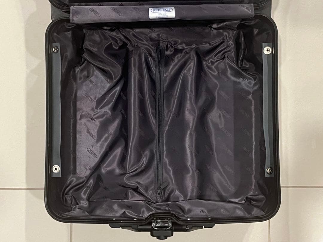 RIMOWA トパーズ 2輪 マットブラック 機内持込可能