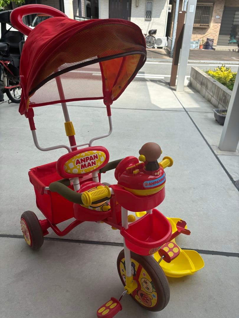 美品アンパンマン 三輪車 デラックス　DX 手押し車　幼児用自転車　お散歩カー
