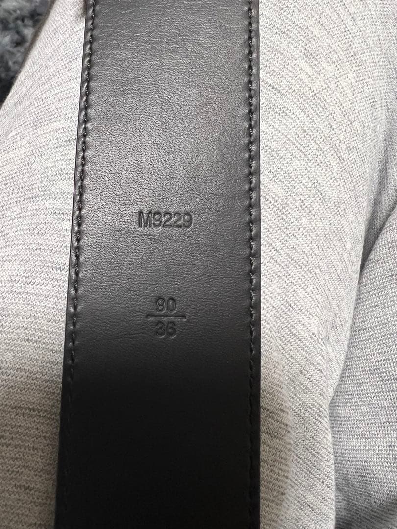 ルイヴィトン ベルト エピサンチュール LVイニシャル　90/36 M9229