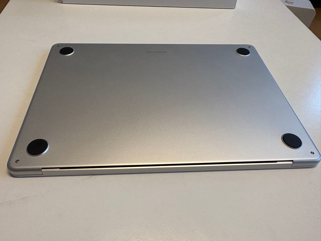 【たるぎうゆ】M2 MacBookAir 13インチ 256GB 8GB