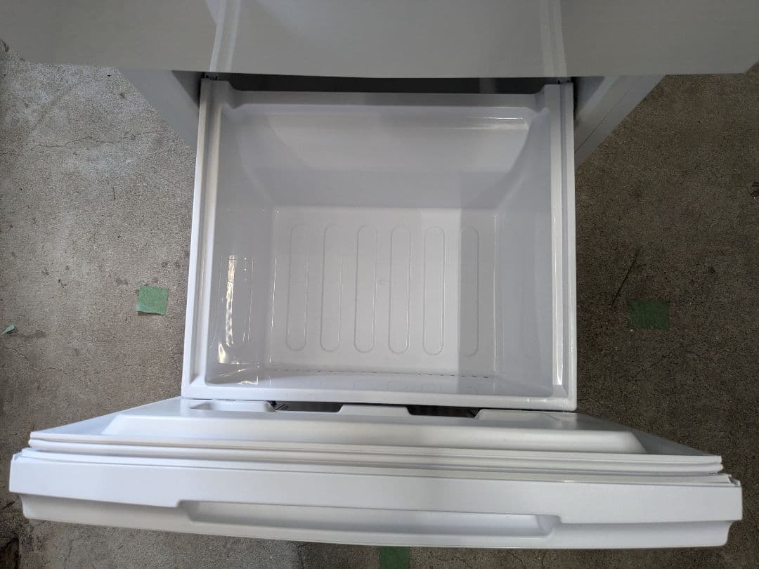 2022年製 SHARP シャープ 冷蔵庫 SJ-D15H-W 152L