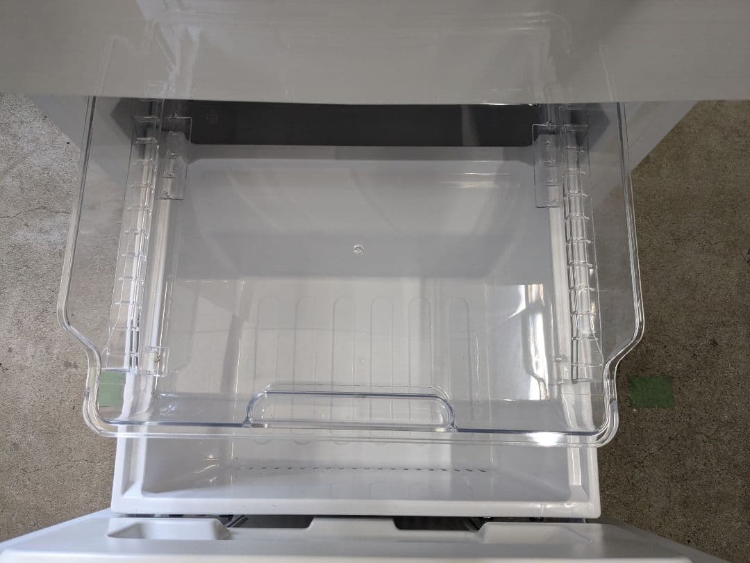 2022年製 SHARP シャープ 冷蔵庫 SJ-D15H-W 152L