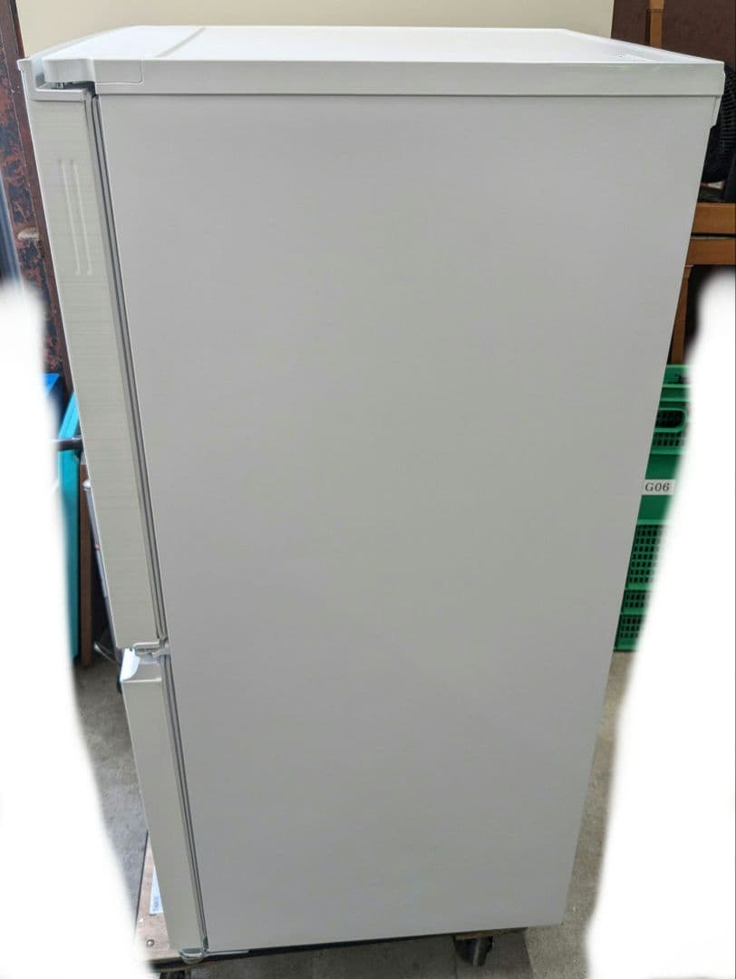 2022年製 SHARP シャープ 冷蔵庫 SJ-D15H-W 152L