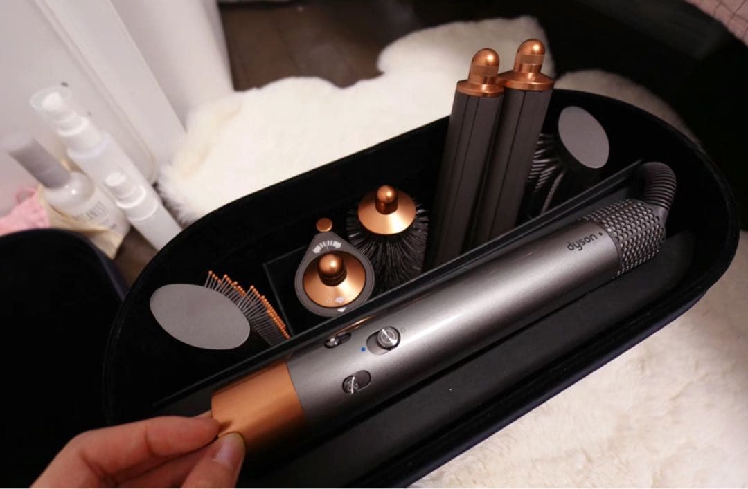 Dyson Airwrap 収納ボックス付き　バッグ、小さいカール付き