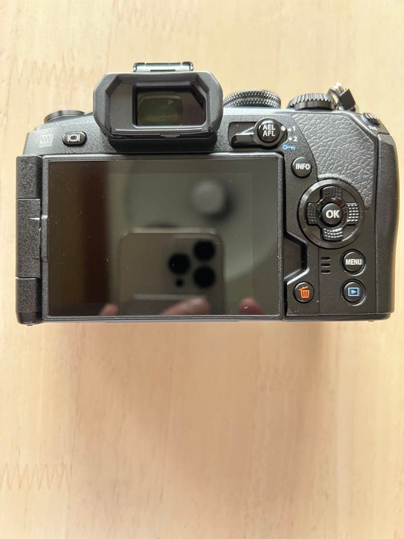 (美品) オリンパスミラーレス一眼カメラOM-D E-M1 Mark II 本体