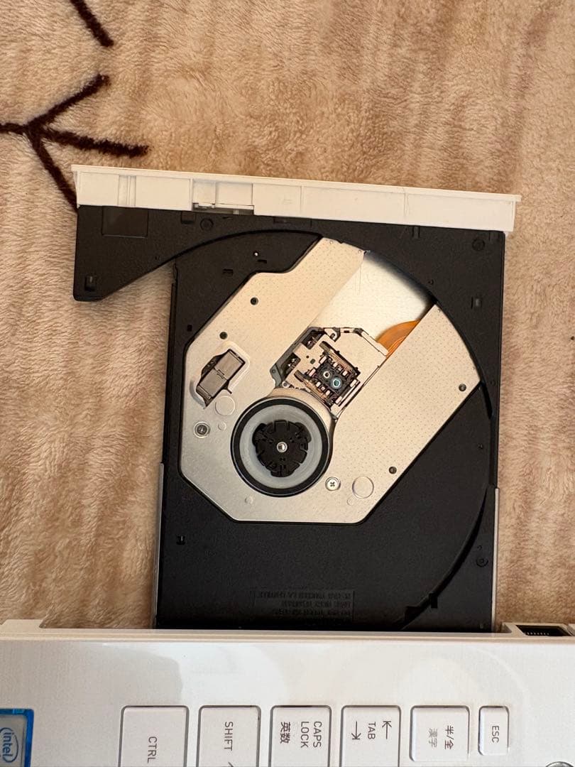 高性能i7搭載！dynabook 白ノートPC 16GBメモリ増設済