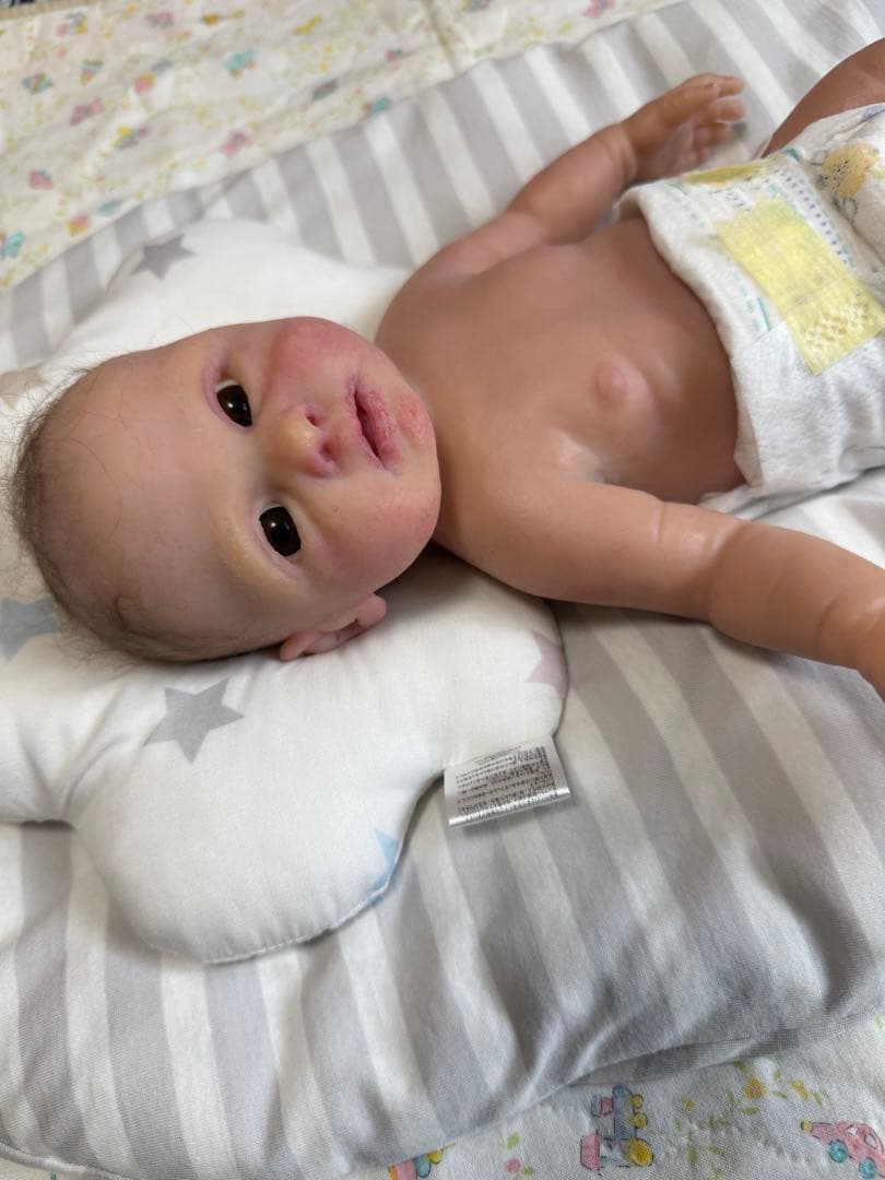 リボーンドール　シリコンベビー