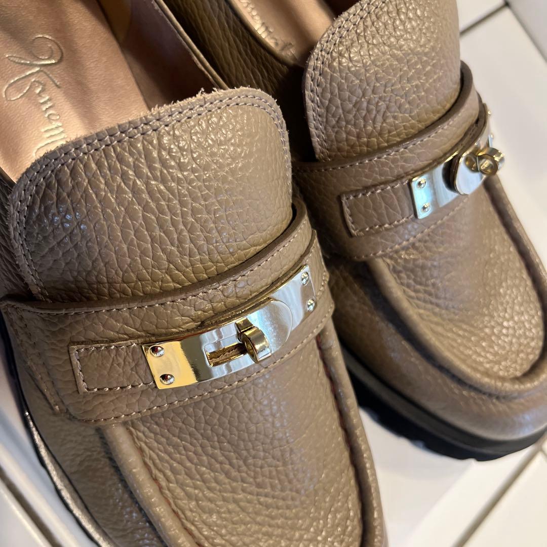 銀座かねまつ ベージュ レザー ローファー