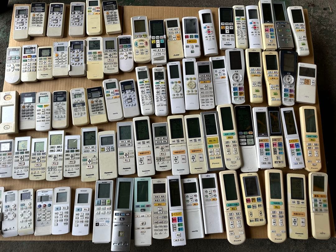 エアコン用リモコン多数セット各種90個です