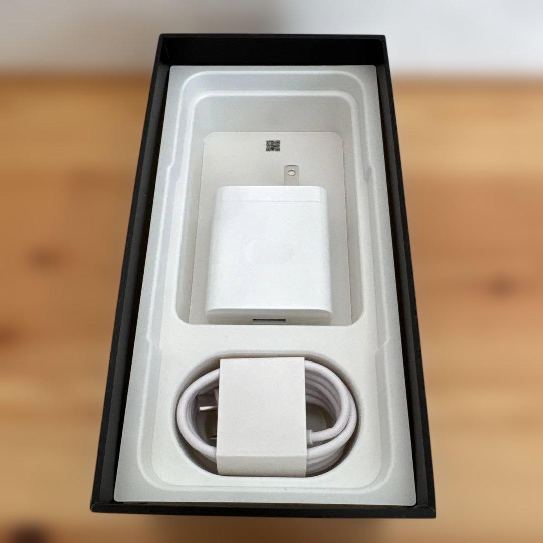 OPPO A77 本体 充電器・ケース付き