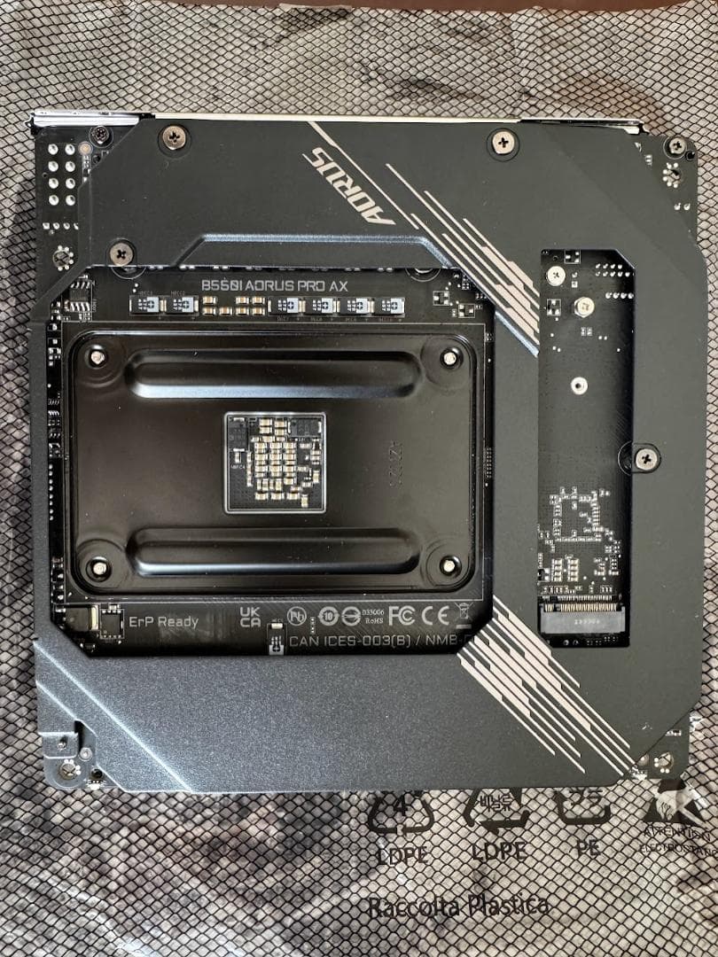 マザーボード Gigabyte B550I AORUS PRO AX (AM4)