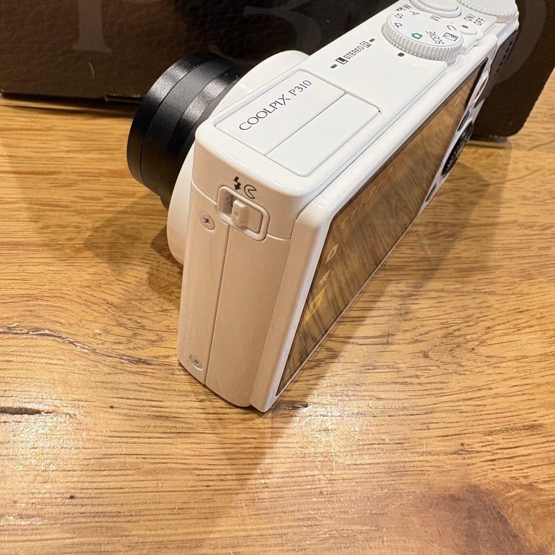 【美品】Nikon コンパクトデジタルカメラ COOLPIX P310 ホワイト
